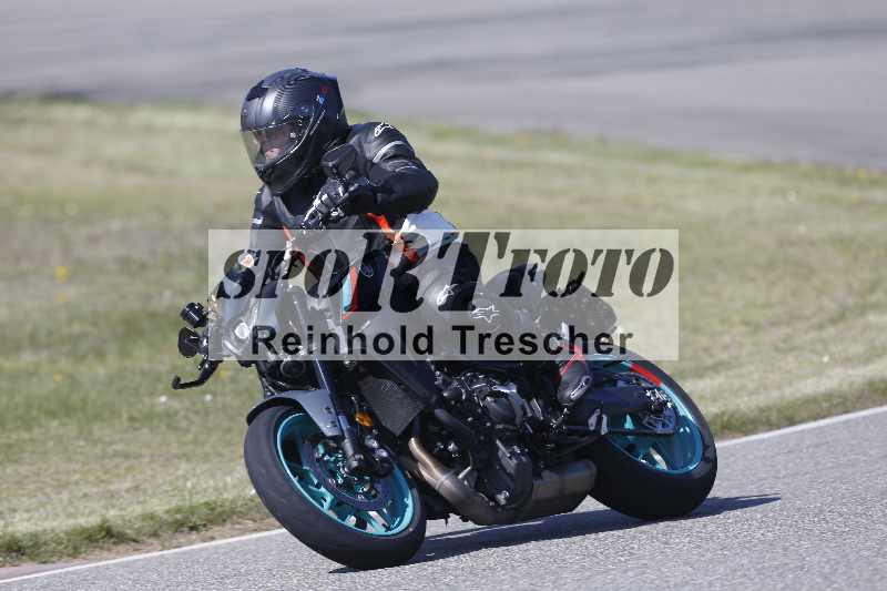 /01 02.04.2026 MAZ ADR/Gruppe gelb Gruppe gruen/unklar